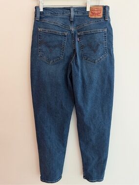 LEVI'S High Waisted Mom Jeans Tapered Leg Casual Everyday Classic Streetwear